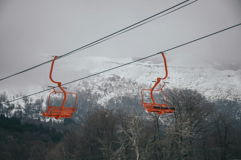 Paisagem do bondinho neve no Chile