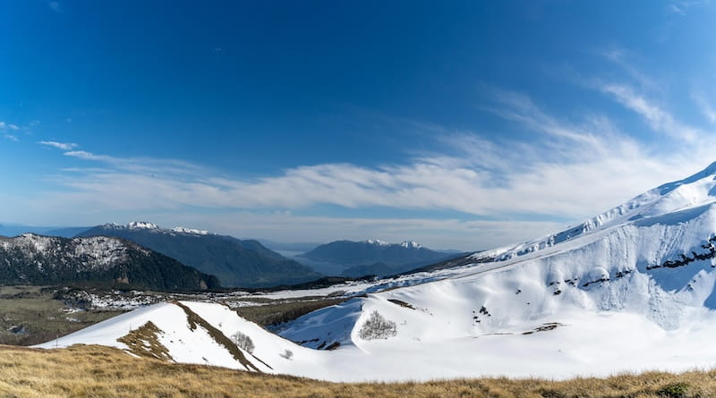 Paisagem de montanhas nevadas
