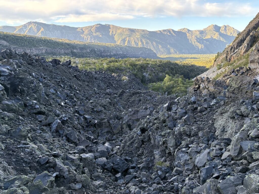 Guia Completo: Explorando a Laguna Huemul no Valle Las Trancas RUTA SHANGRI LA CAMINO PEDRAS 1024x768
