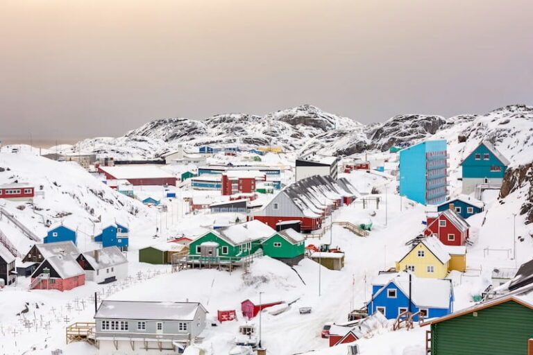 paisagem-casas-na-neve