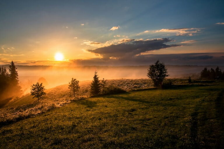 por-do-sol-na-montanha